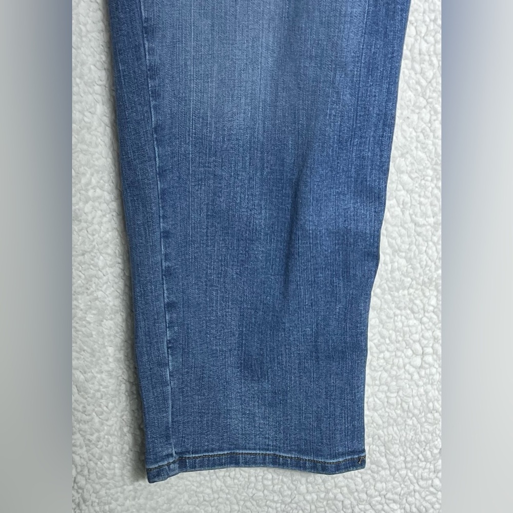 TWO LL Bean Jeans Mens 40x28 Blue BeanFlex Standard Fit Straight Leg Medium Wash - Picture 2 of 15